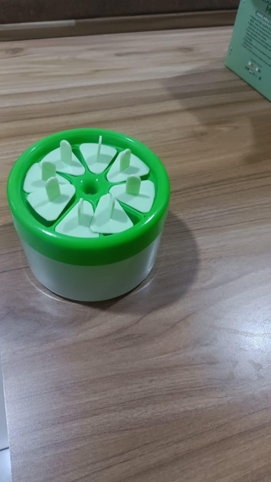 DIY Reusable 8-Piece Ice Pop Mould – Create Healthy, Delicious Treats at Home