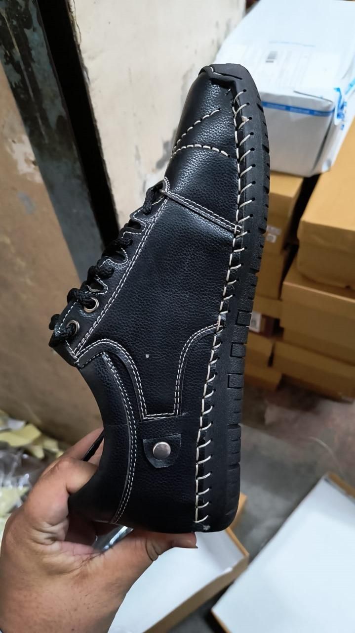 Men’s Casual Black Leather Shoes – Lightweight & Stylish