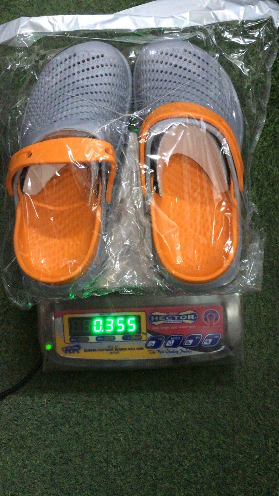 Everyday Comfort Clogs – Ultra-Light, Stylish Footwear for Effortless All-Day Wear (Sizes 6–9)